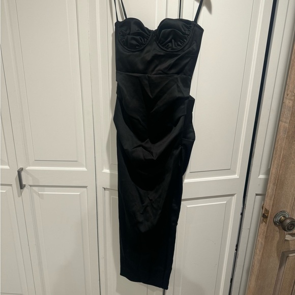 NWOT House of CB Flora S plus cup Black Dress - Picture 15 of 15